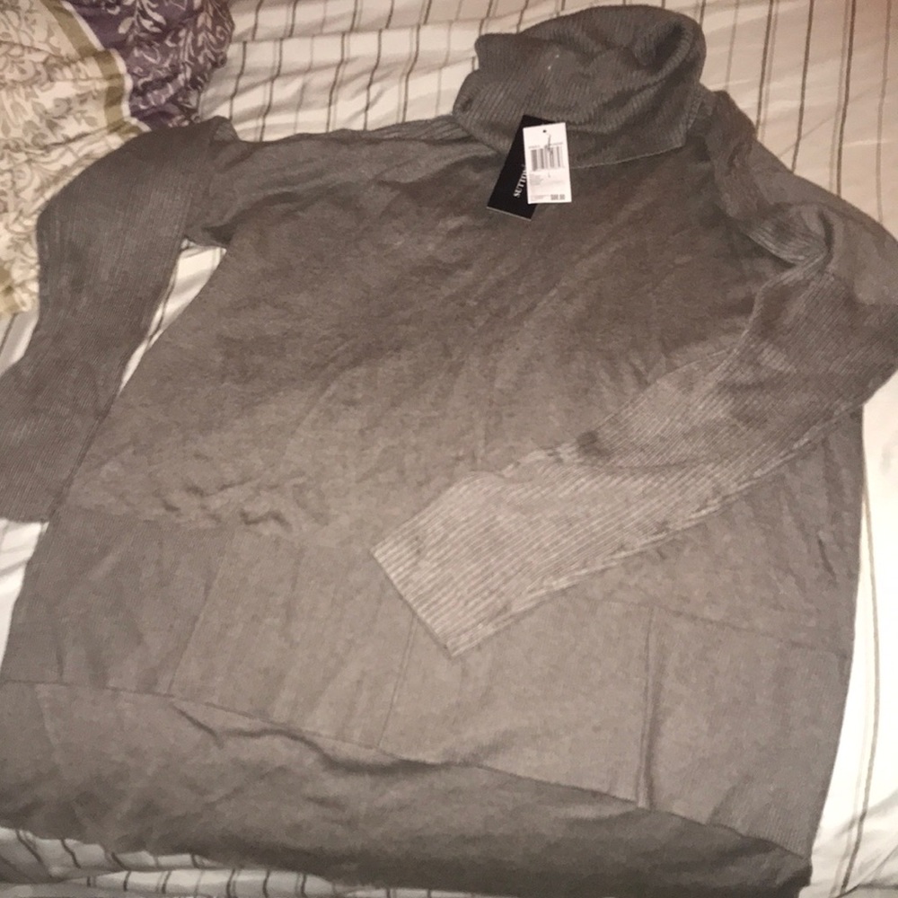 Long sleeve turtleneck New